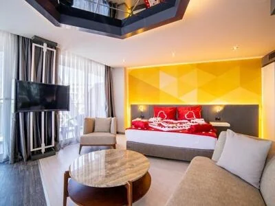 Deluxe Room (with Jacuzzi)